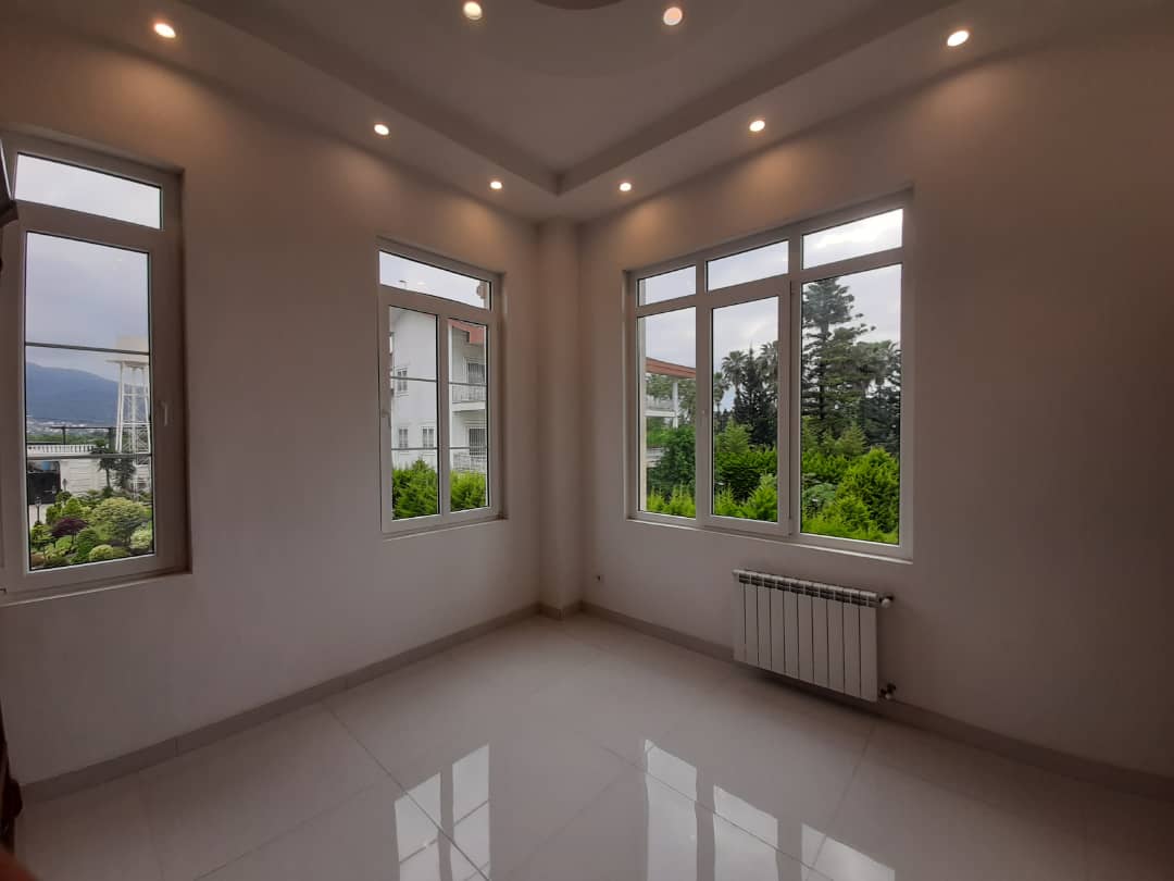 ویلای 2800 متری لاکچری و مدرن ساحلی