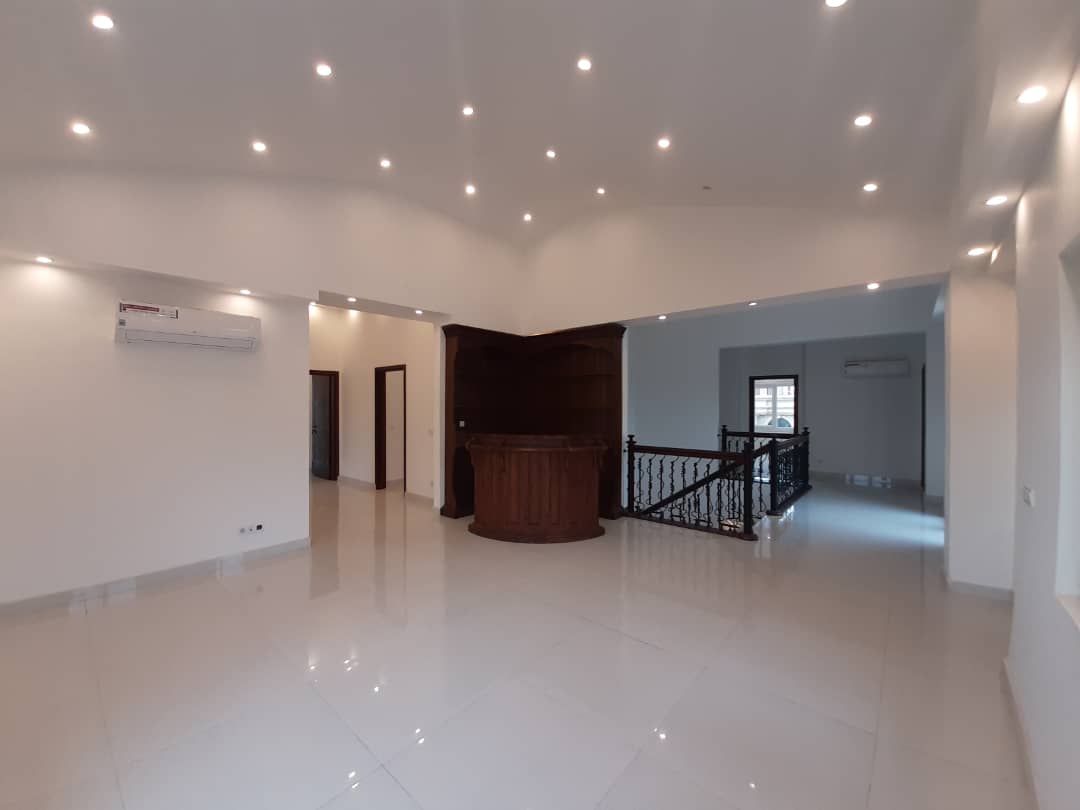 ویلای 2800 متری لاکچری و مدرن ساحلی