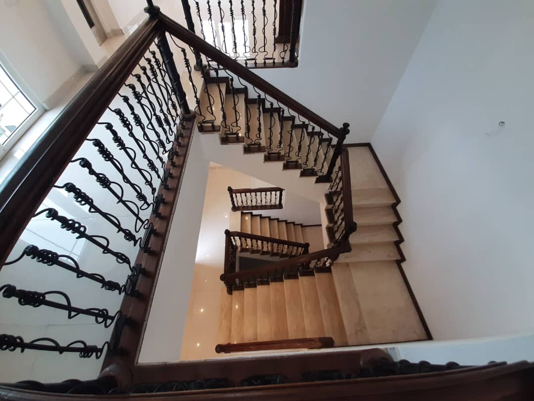 ویلای 2800 متری لاکچری و مدرن ساحلی