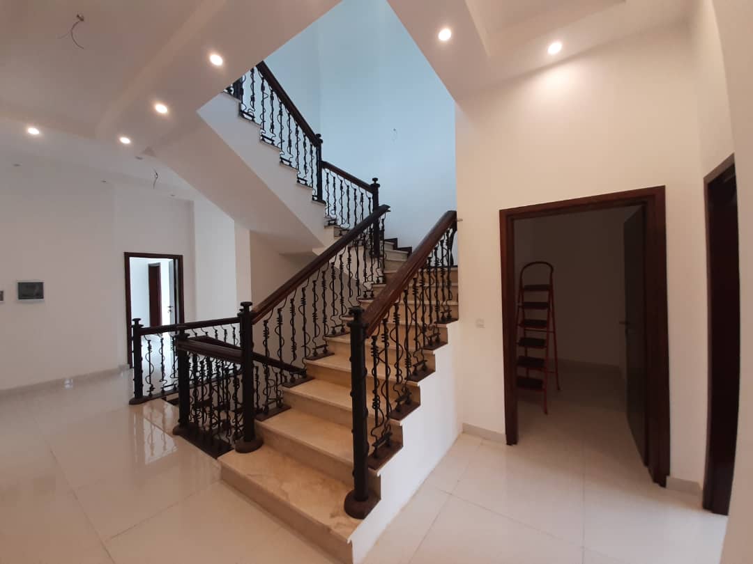 ویلای 2800 متری لاکچری و مدرن ساحلی