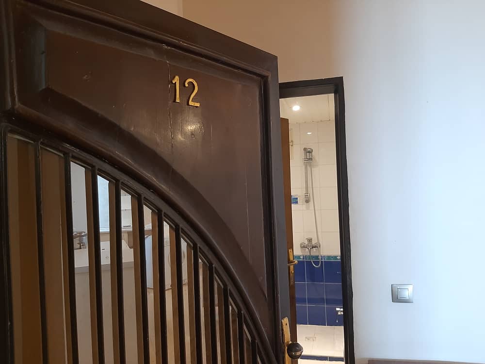 آپارتمان 6طبقه بازسازی شده 