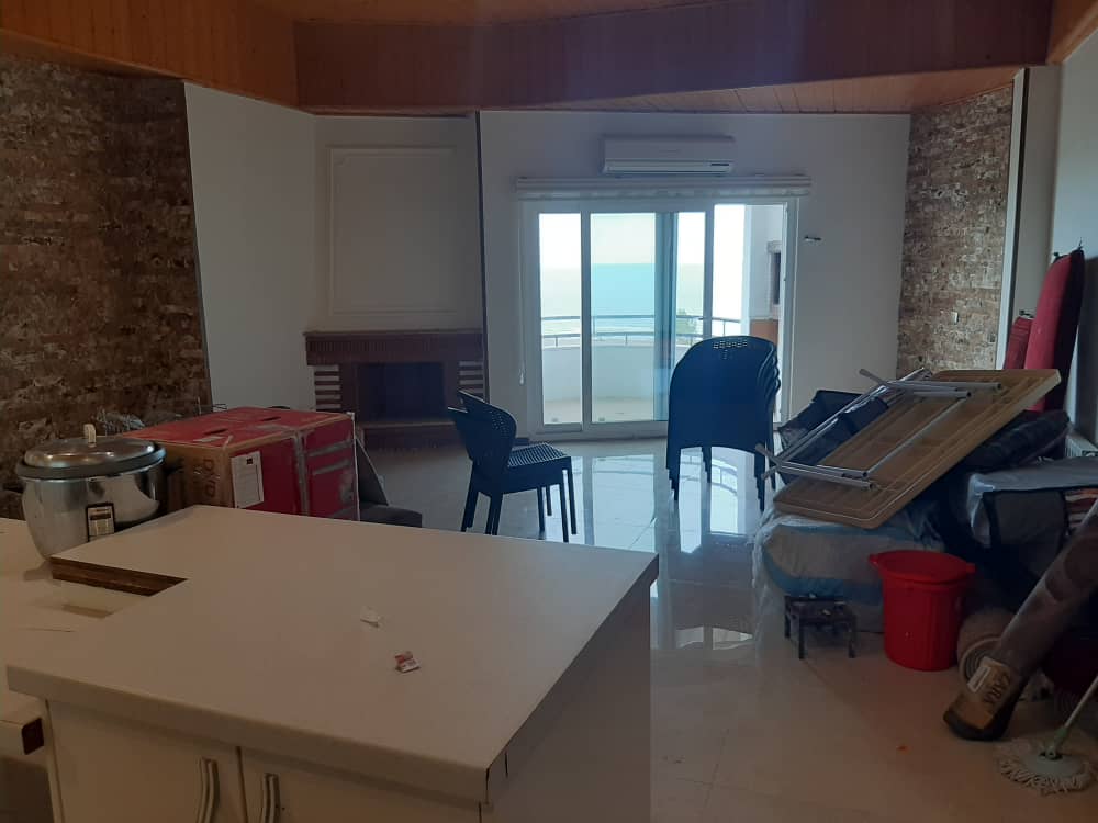 آپارتمان 6طبقه بازسازی شده 