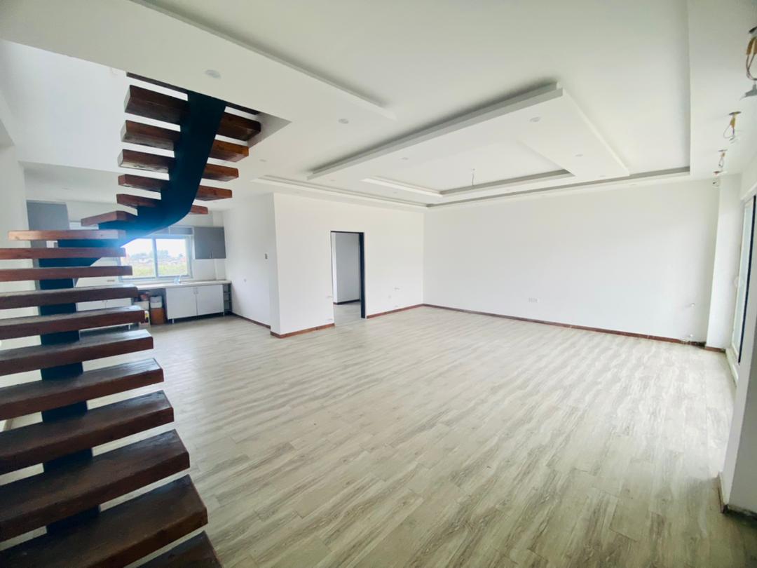 ویلای ۳۰۰ متری دوبلکس با ویو 360 درجه