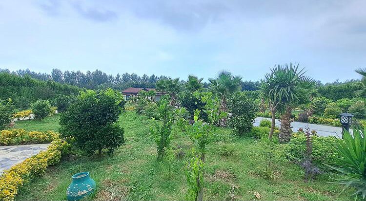 ویلا باغ 6000 متری لوکیشن عالی و برند