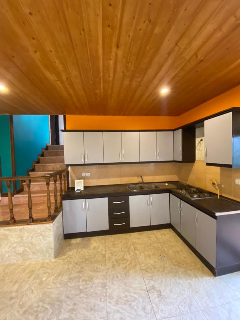 ویلای 330 متری با لوکیشن قوی