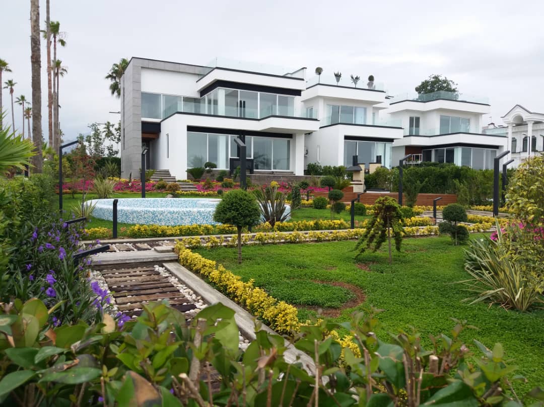 ویلای 1300 متری لاکچری ساحلی