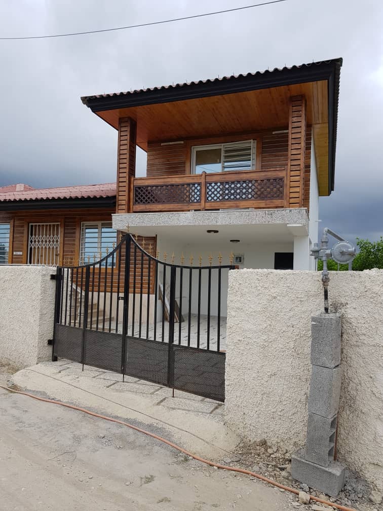 ویلای 210 متری نیم پیلوت جنگلی