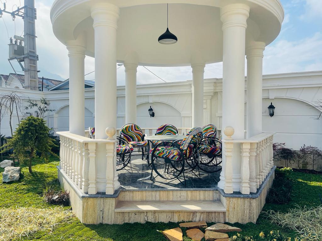 کاخ ویلای ۱۲۰۰متری چلندر