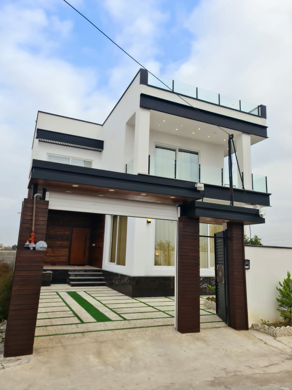 ویلا235 متری مستقل رویان