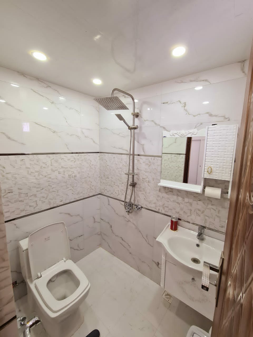 ویلا235 متری مستقل رویان