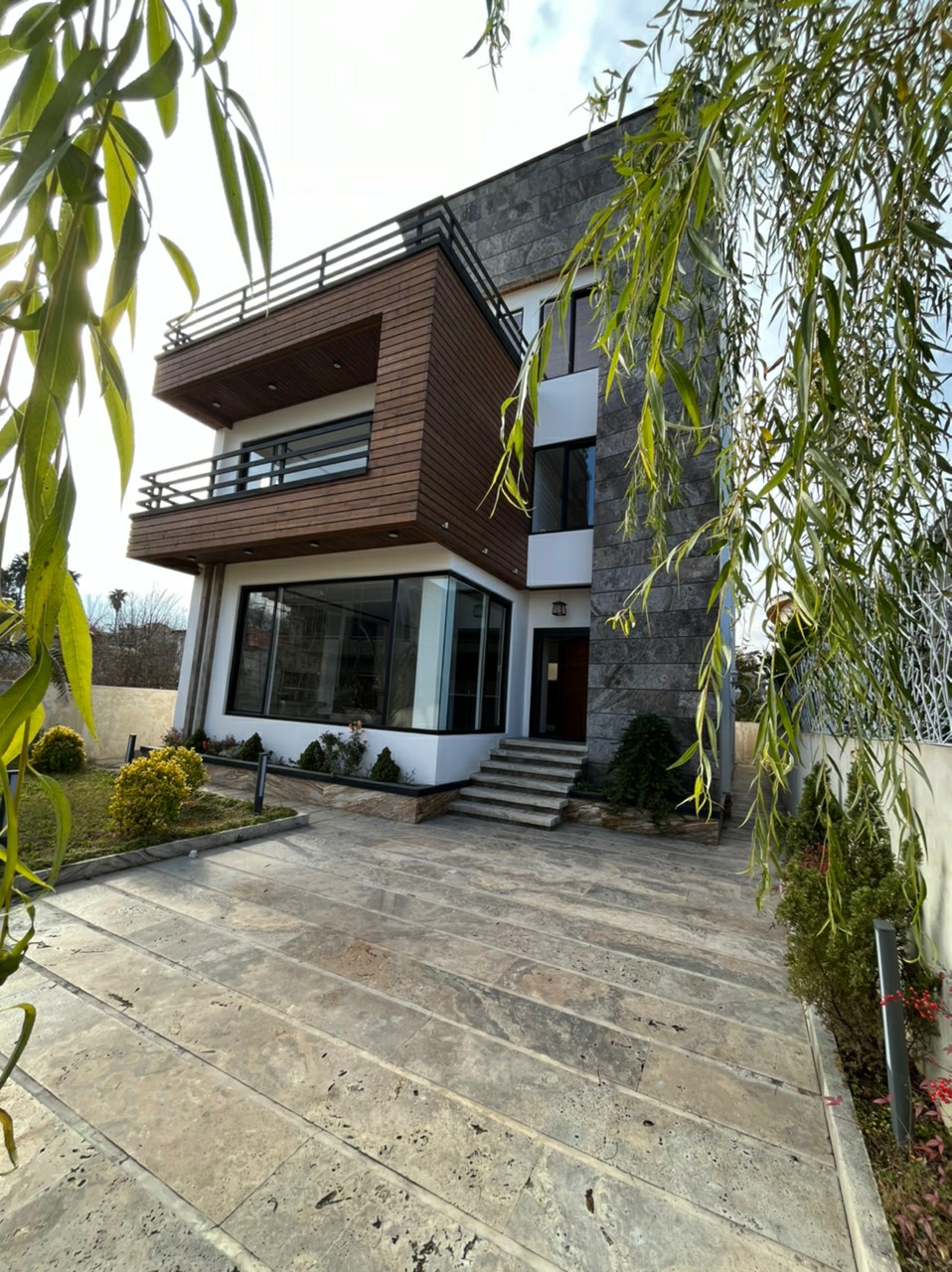 ویلا 320 متری دوبلکس ونوش 