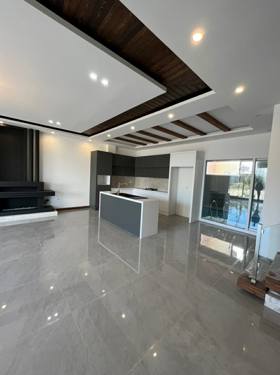 ویلا 320 متری دوبلکس ونوش 