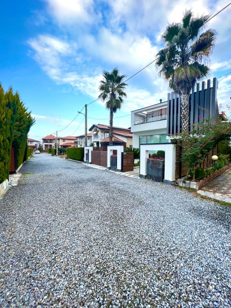 ویلا 330 متری دوبلکس رویان 