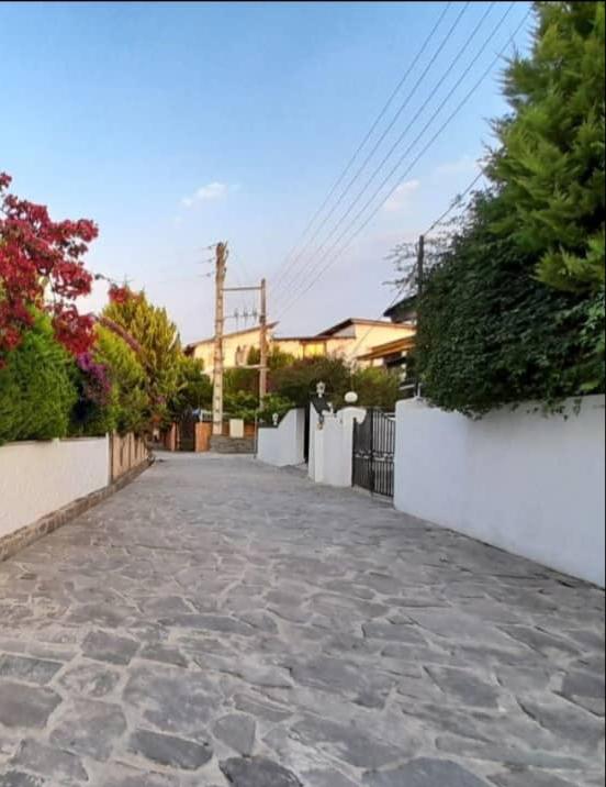 زمین 580 متری مسکونی منطقه آویدر