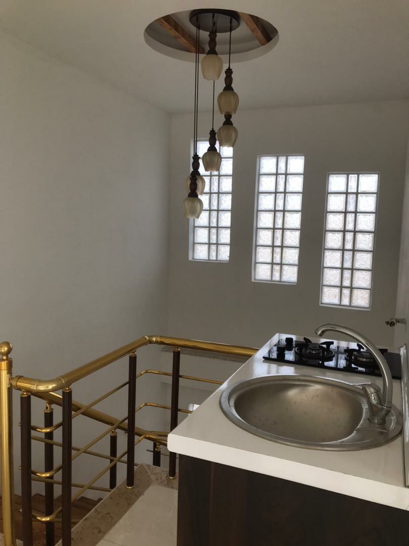 ویلا 330 متری شهرکی مدرن نوساخت 