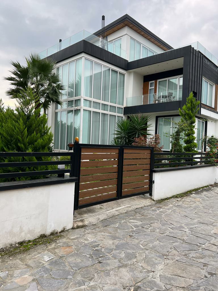 ویلای 500 متری ساحلی چلک