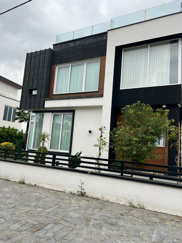ویلای 500 متری ساحلی چلک