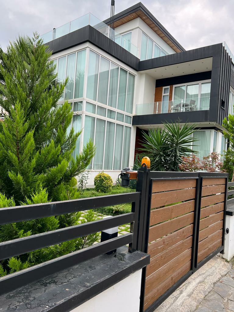 ویلای 500 متری ساحلی چلک