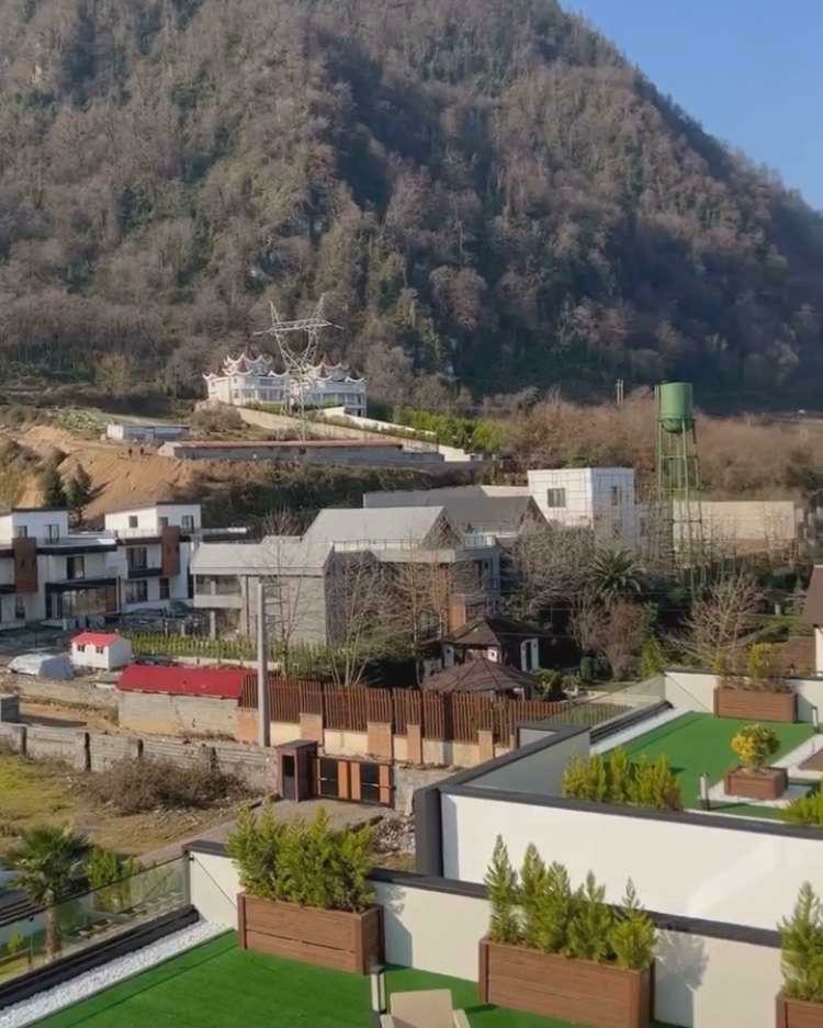 ویلا 738 متری شهرکی لوکس چلک