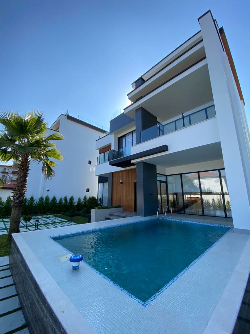 ویلا 400 متری تریبلکس رویان