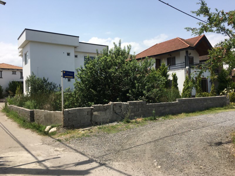 زمین 300 متری با مجوز ساخت رویان 