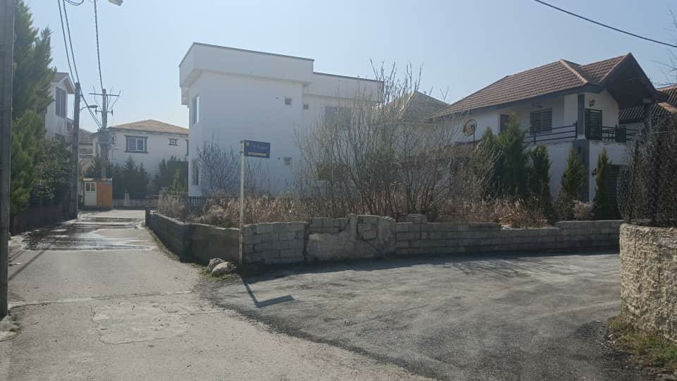 زمین 300 متری با مجوز ساخت رویان 