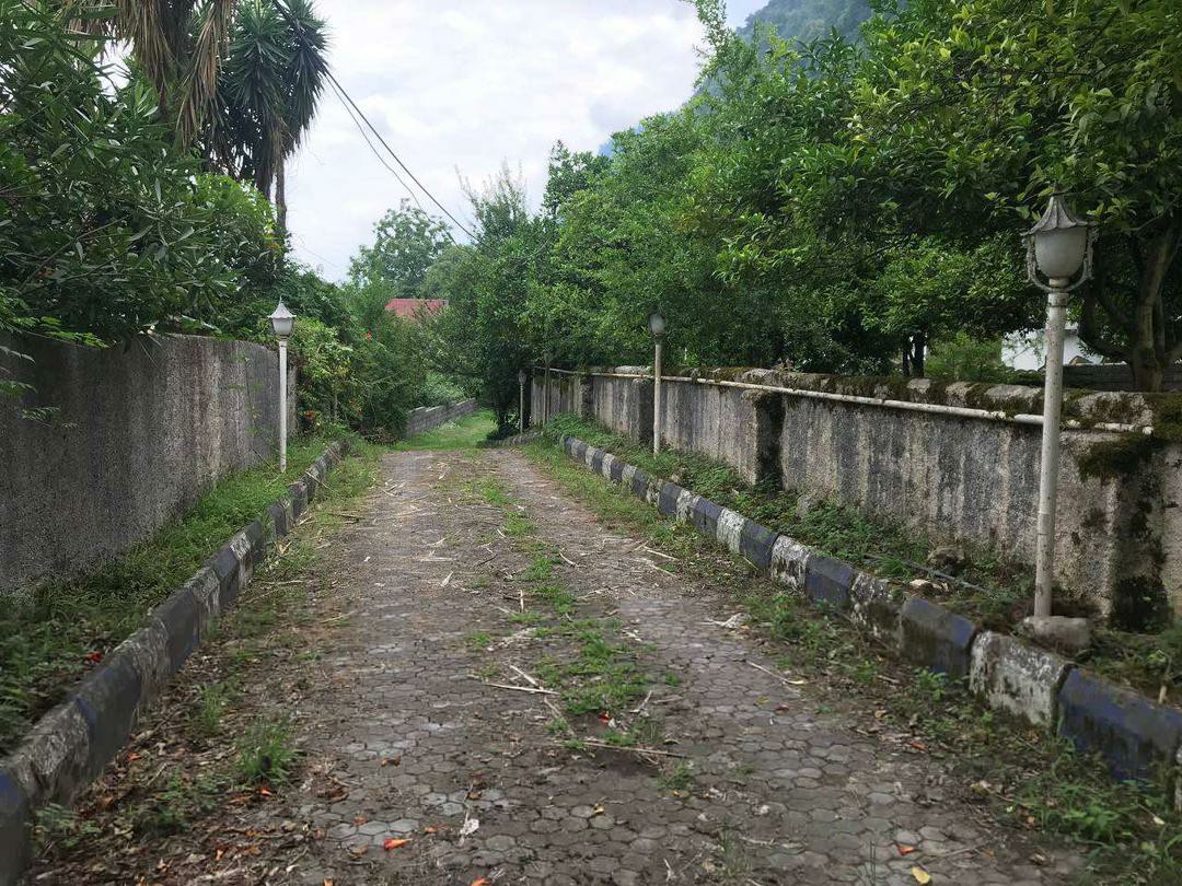 دو زمین 1300 متری و 500متری با بنا چلک