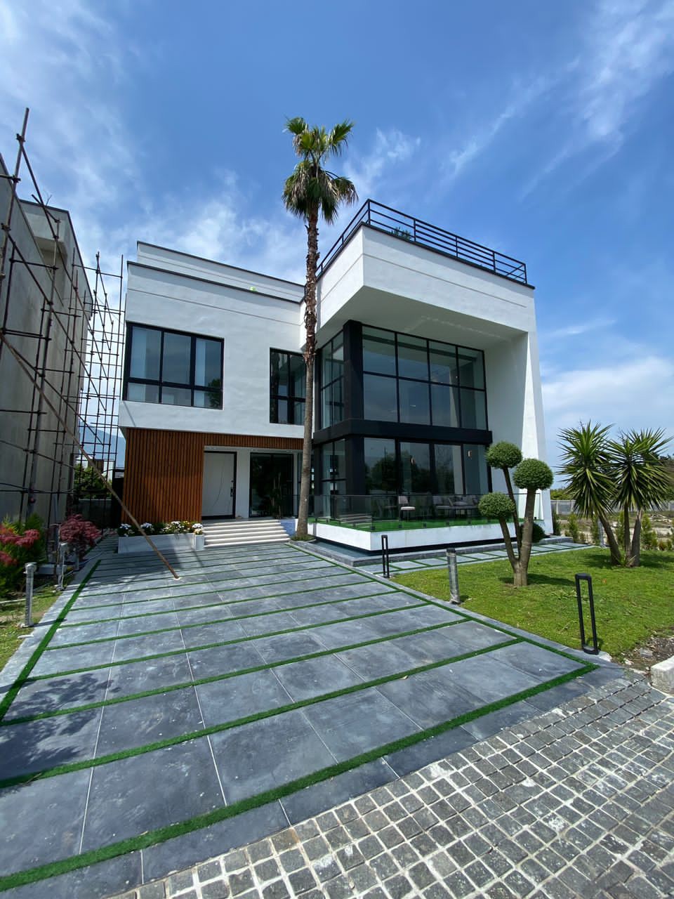 ویلا 500 متری لوکس مدرن چلندر