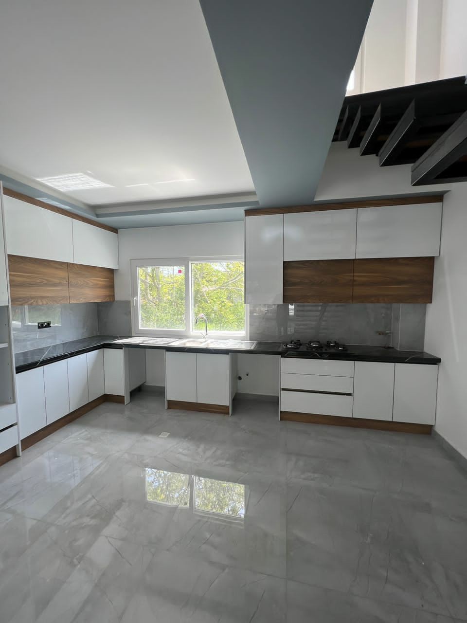 ویلا 210 متری مدرن دوبر نوشهر 