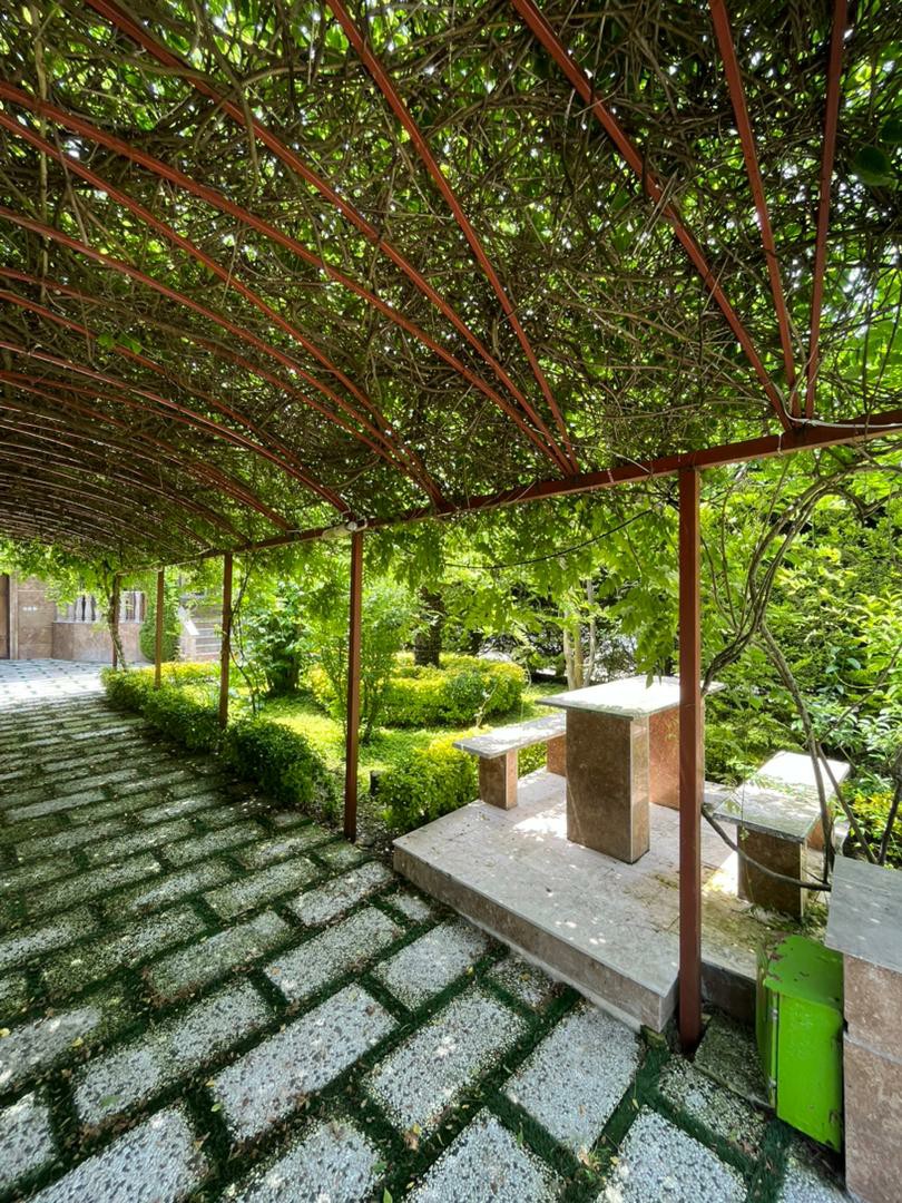 ویلا 330 متری داخل شهرک چلک 