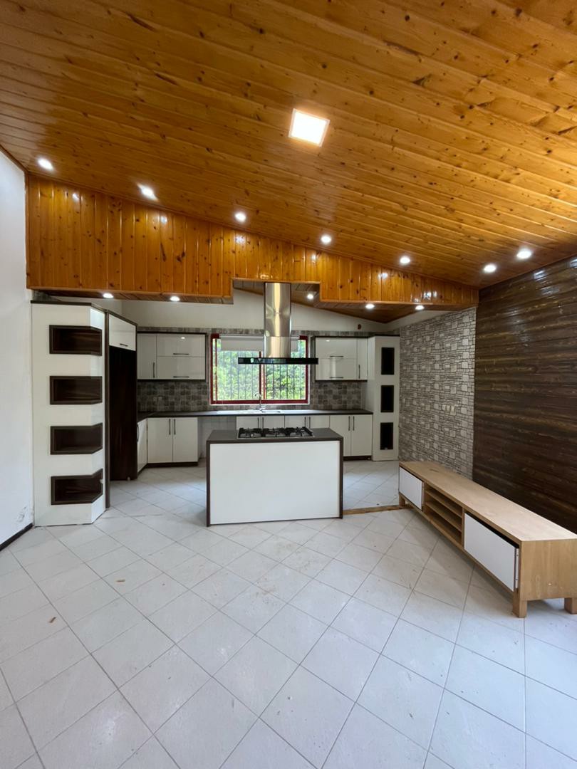 ویلا 330 متری داخل شهرک چلک 