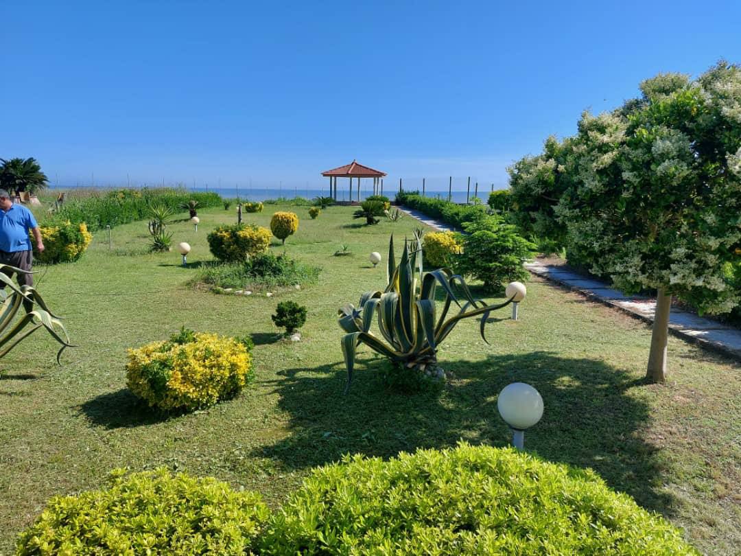 ویلا 1350 متری ساحلی  شهرکی