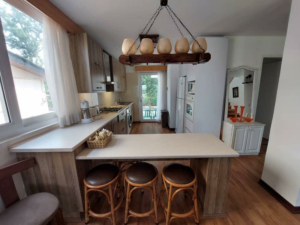 ویلا 1350 متری ساحلی  شهرکی