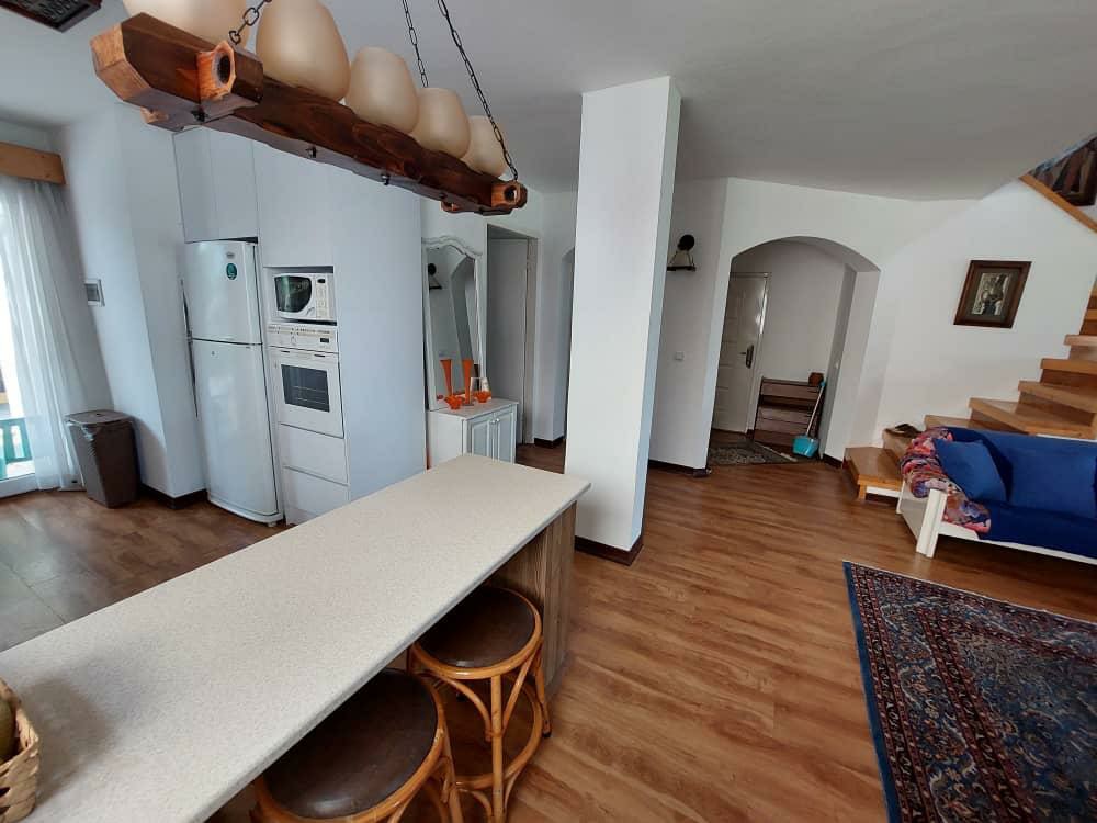 ویلا 1350 متری ساحلی  شهرکی