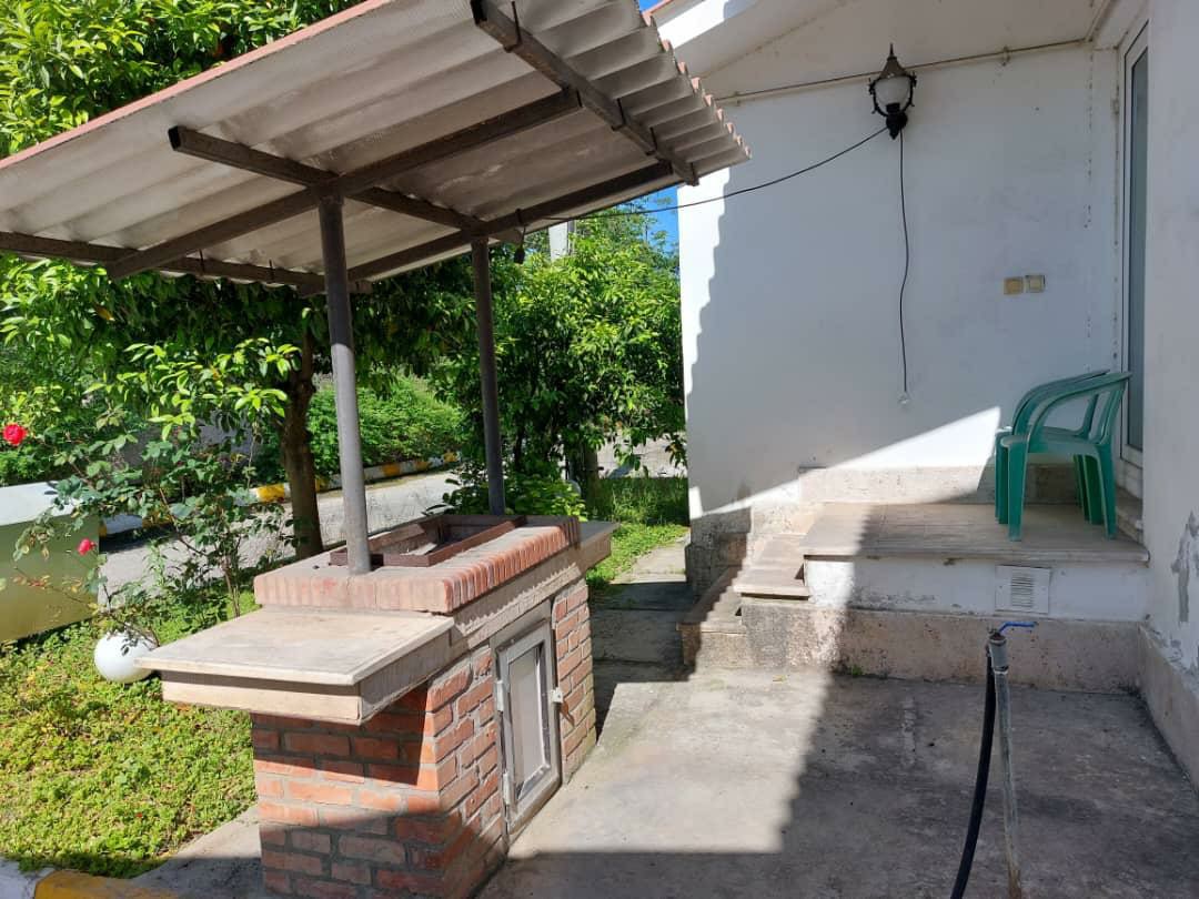 ویلا 1350 متری ساحلی  شهرکی