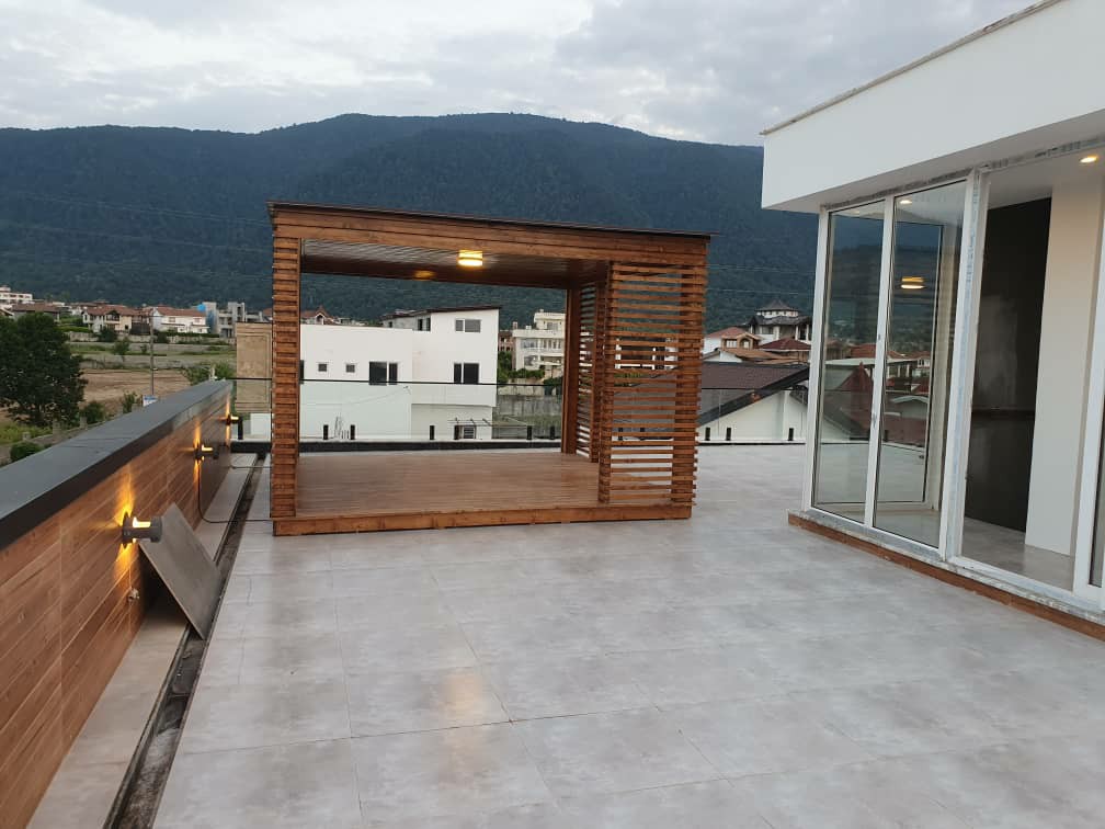 ویلا 305 متری نخ شمال 