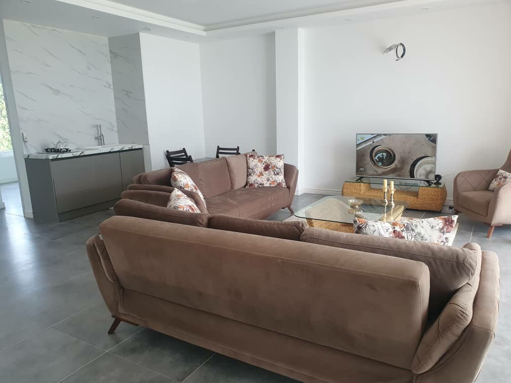 ویلا 305 متری نخ شمال 