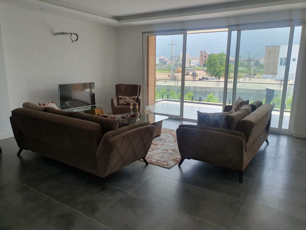 ویلا 305 متری نخ شمال 