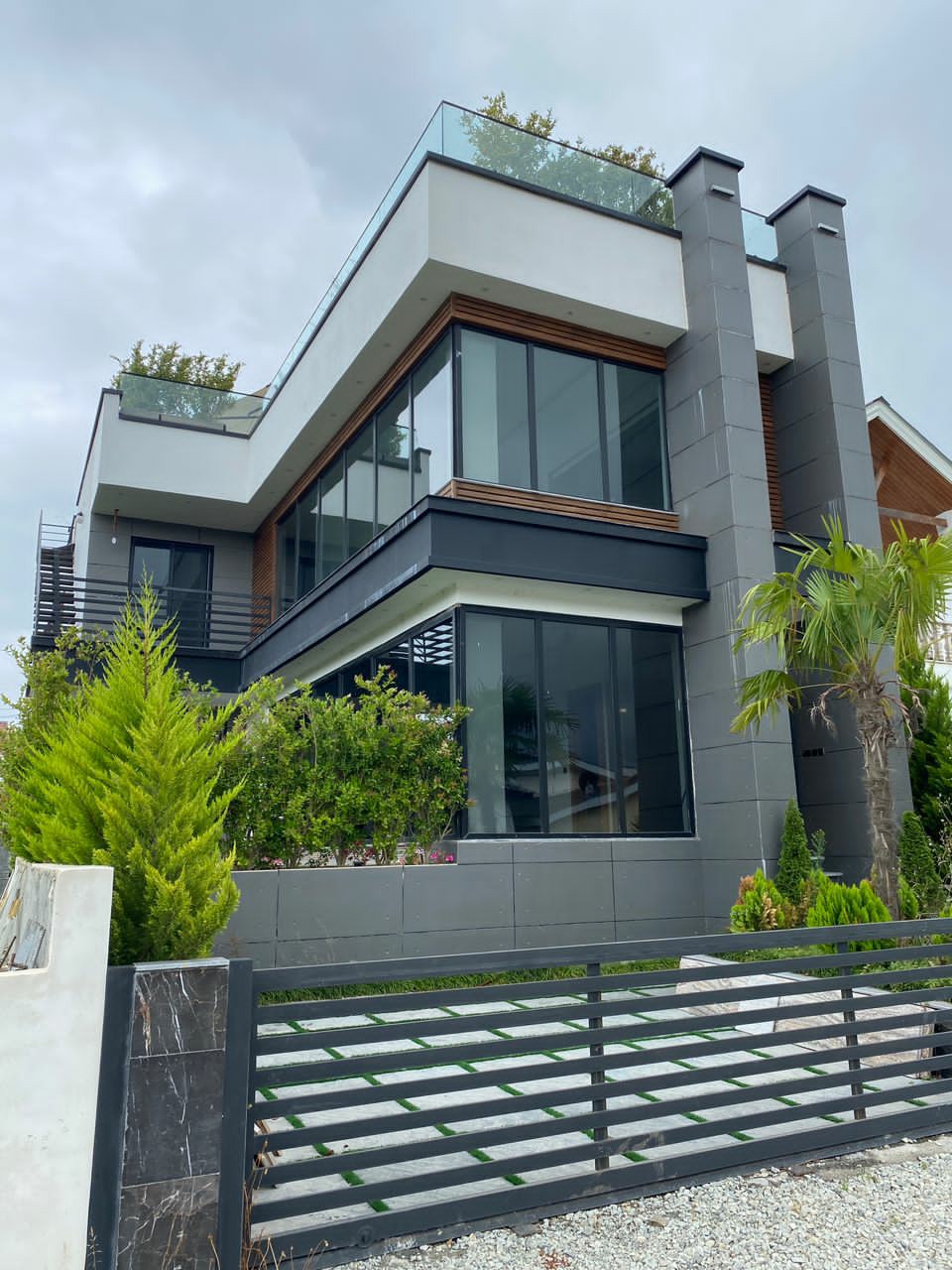 ویلا 270 متری دوبلکس مدرن چلندر 