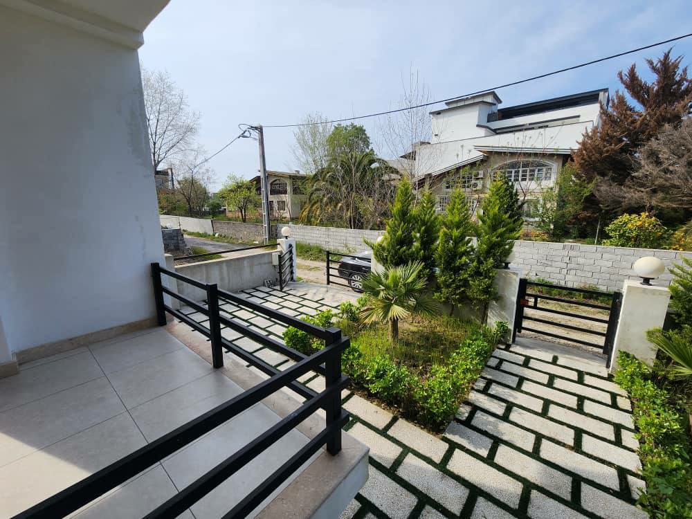 ویلا 300 متری شهرکی ونوش