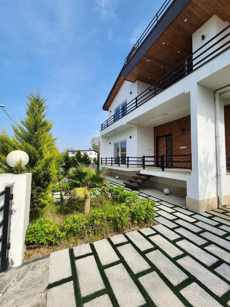 ویلا 300 متری شهرکی ونوش