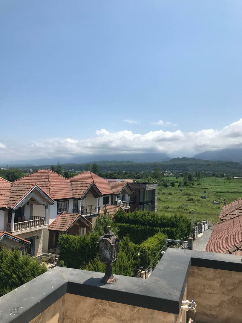 ویلا 300 متری مستقل جنگلی 