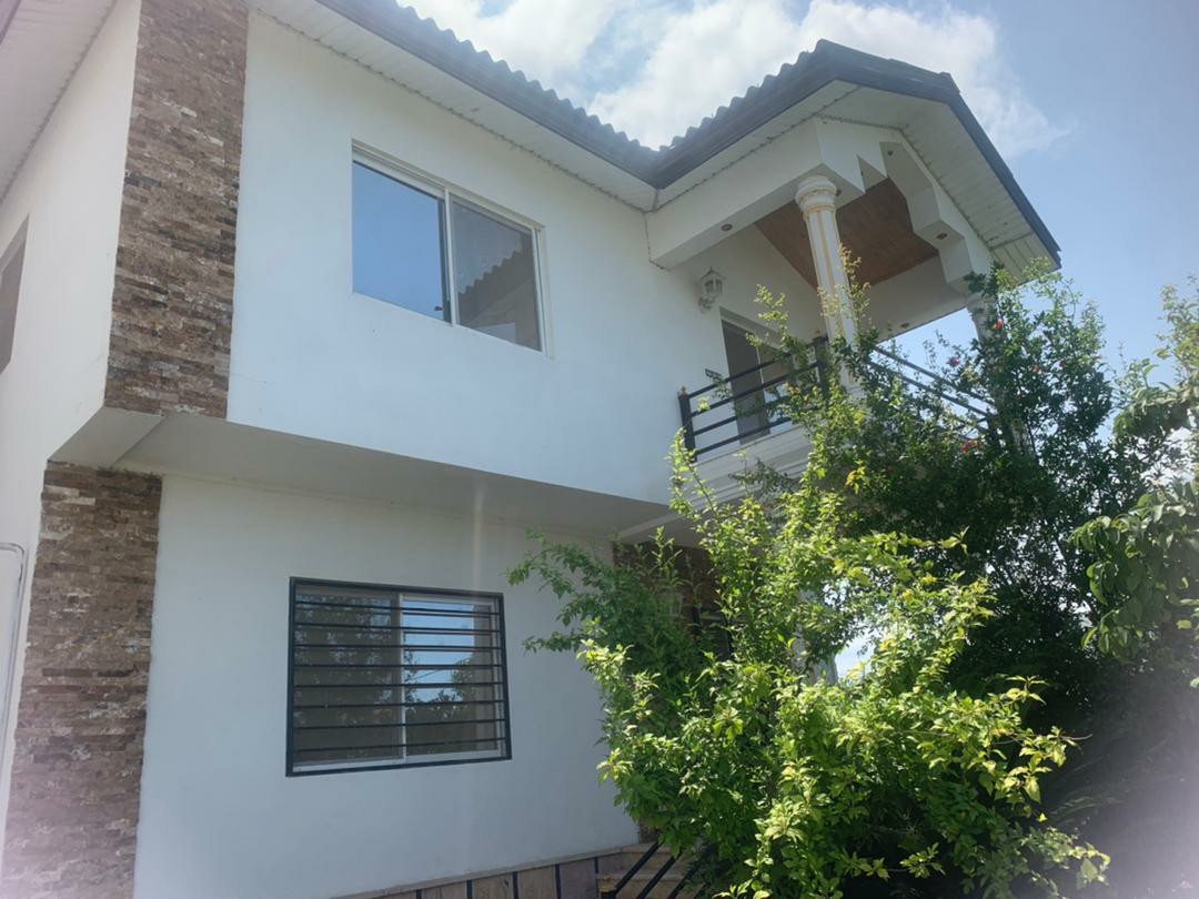 ویلا 280 متری تهرانی نشین ونوش 