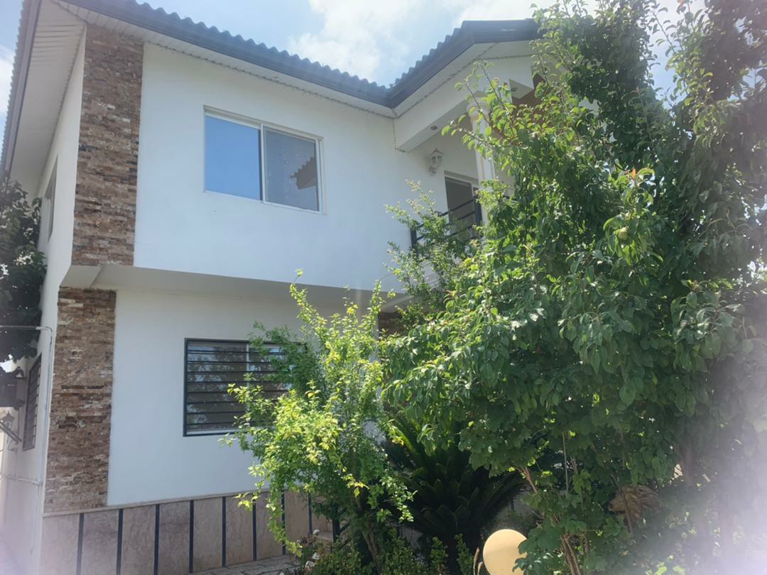 ویلا 280 متری تهرانی نشین ونوش 