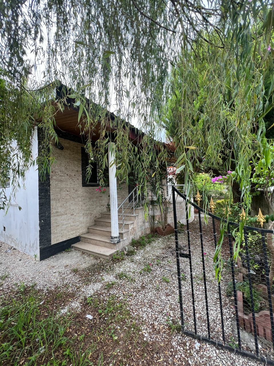 ویلا 200 متری جنگلی همکف دهکده سبز