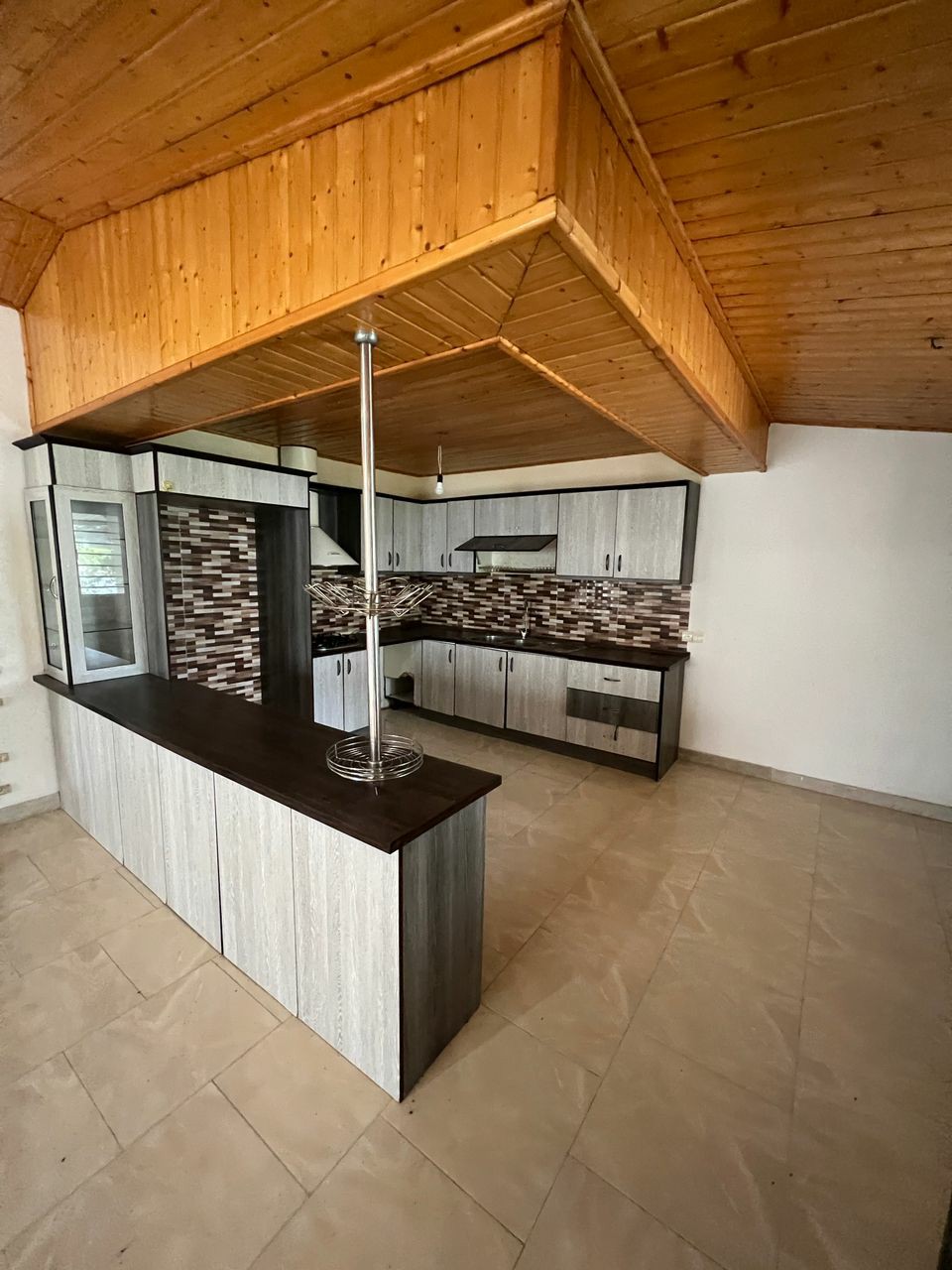 ویلا 200 متری جنگلی همکف دهکده سبز