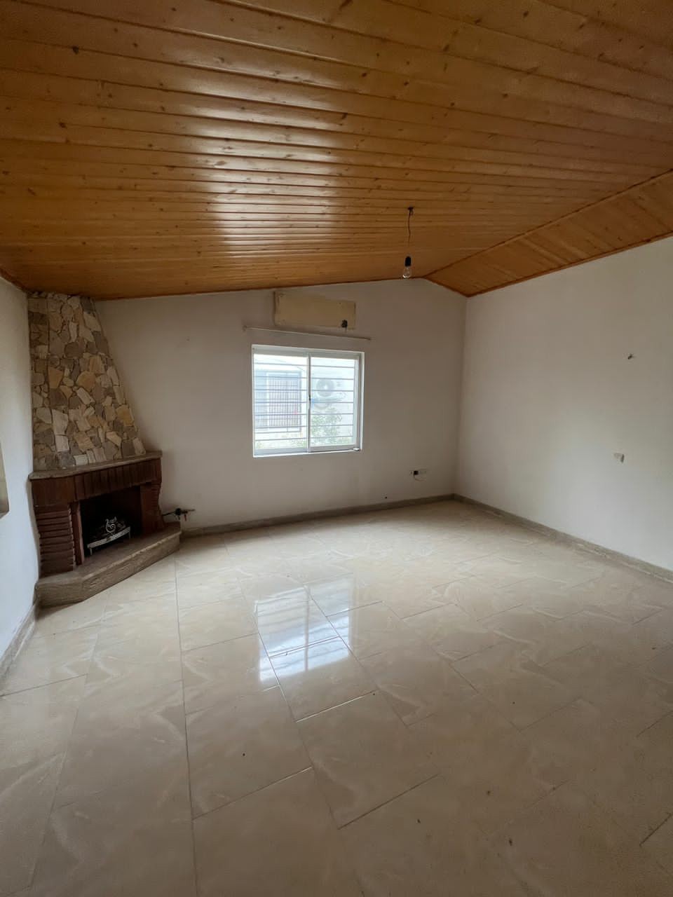 ویلا 200 متری جنگلی همکف دهکده سبز