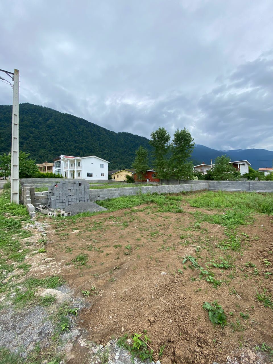 زمین 325 متری کاربری مسکونی سنگسرا 