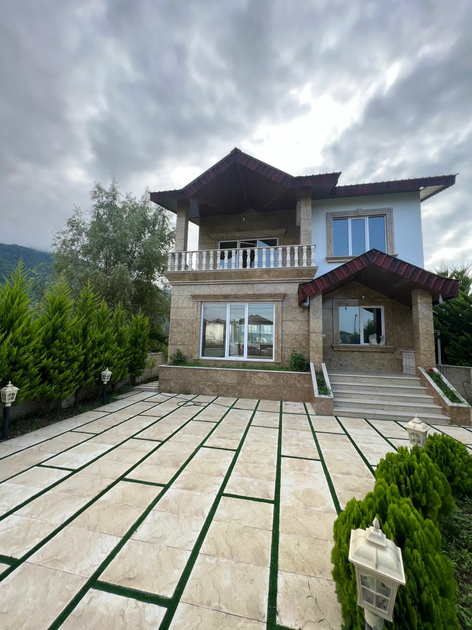 ویلا 310 متری نوساز جنگلی چلندر