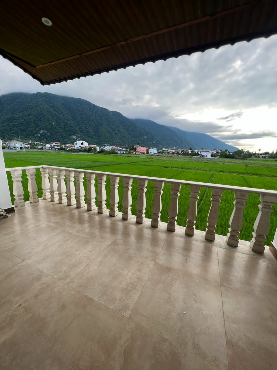 ویلا 310 متری نوساز جنگلی چلندر